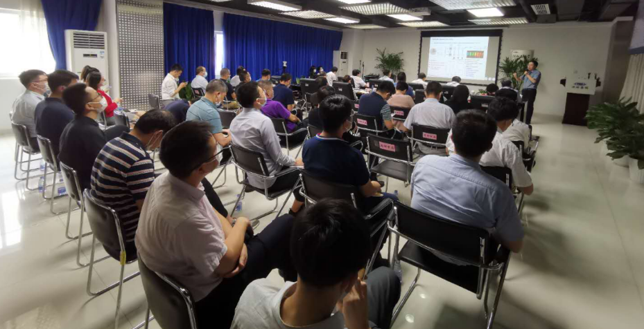 深紡集團深紡大講堂舉辦量子點顯示技術、  偏光片行業發展趨勢分享會